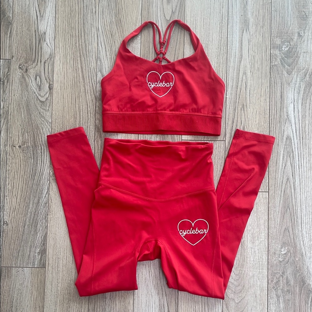 CycleBar Heart Set - Bra and Leggings